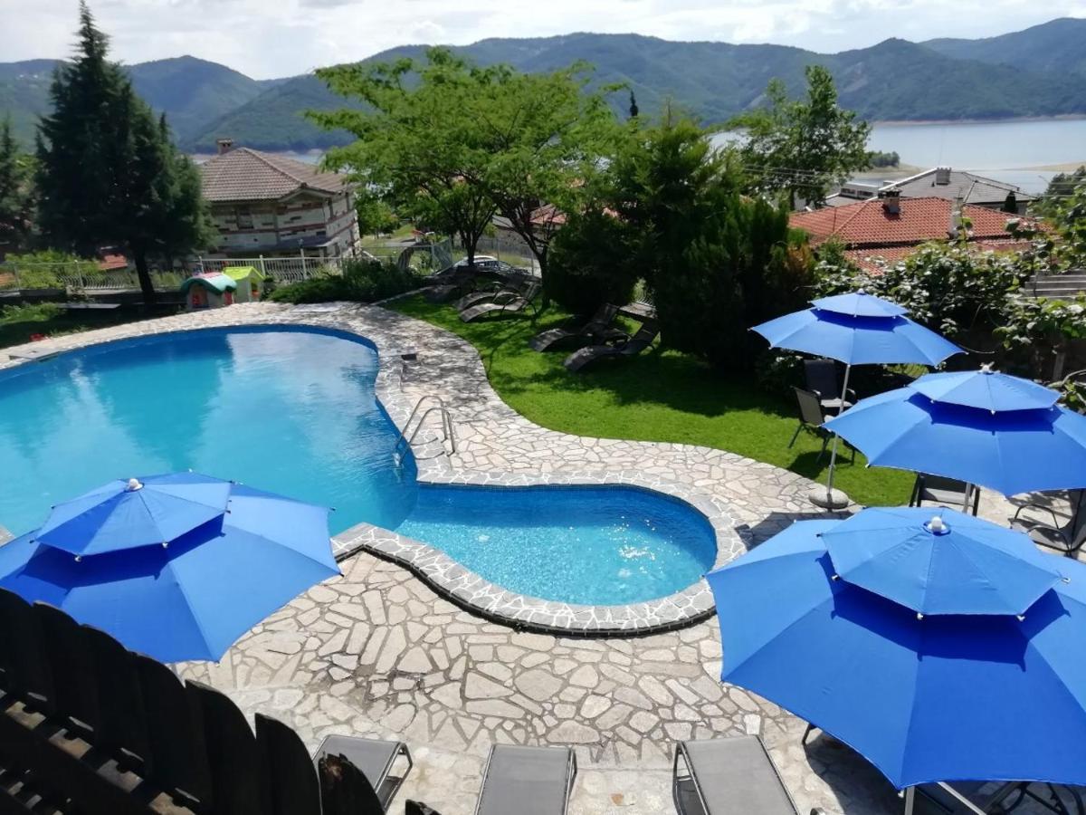 Trifon Zarezan Family Hotel Glavatartsi Exteriör bild