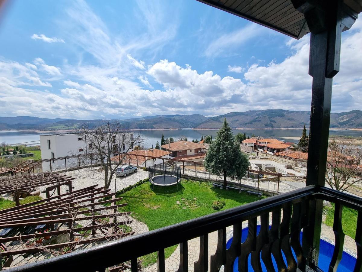 Trifon Zarezan Family Hotel Glavatartsi Exteriör bild