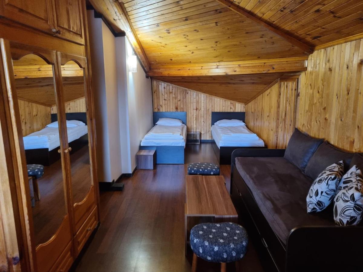 Trifon Zarezan Family Hotel Glavatartsi Exteriör bild